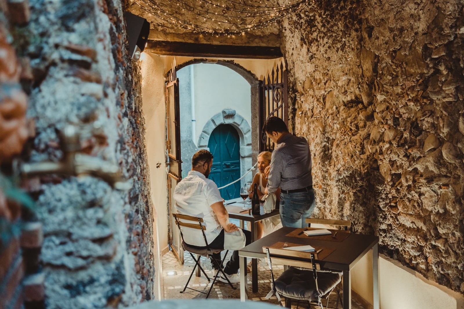 Alcuni spazi esterni ottimi per una cena intima e romantica di coppia